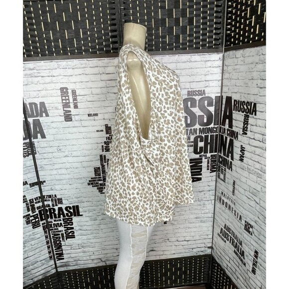 Old Navy Plus 4X Beige-White Animal Print Cotton V-Neck Tank Top - Picture 2 of 5